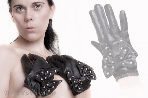 Feminine Leather Gloves with bow