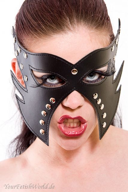 Karneval Augenmaske mit Nieten M0013
